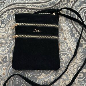 Scout black velvet Sally go lightly crossbody